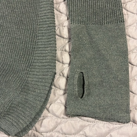 Dakini Green Hooded Sweater - Picture 3 of 6